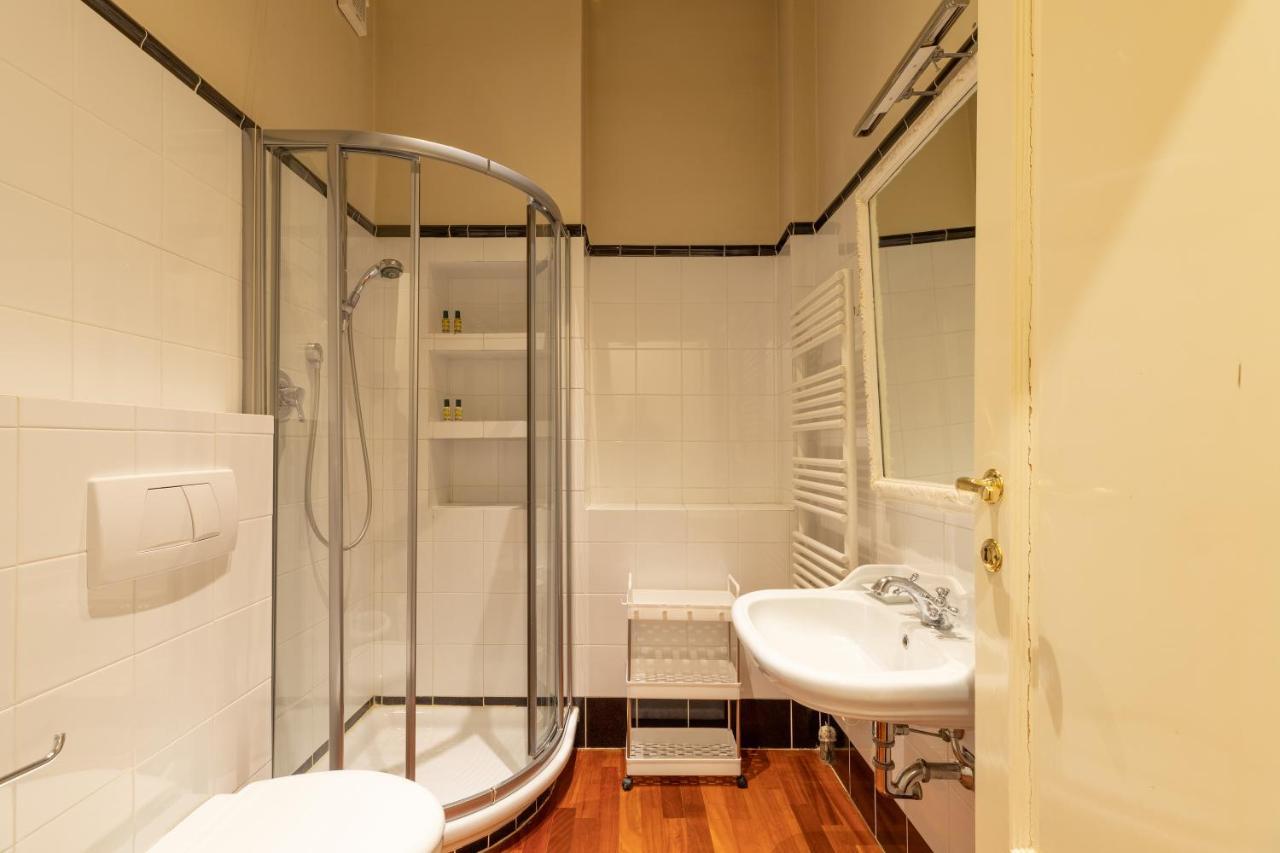 Velluto Elegant Apartment Near The Duomo فلورنس المظهر الخارجي الصورة